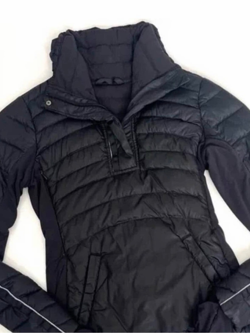 Lululemon Women's Black Quilted Pullover Jacket- Size 2/4